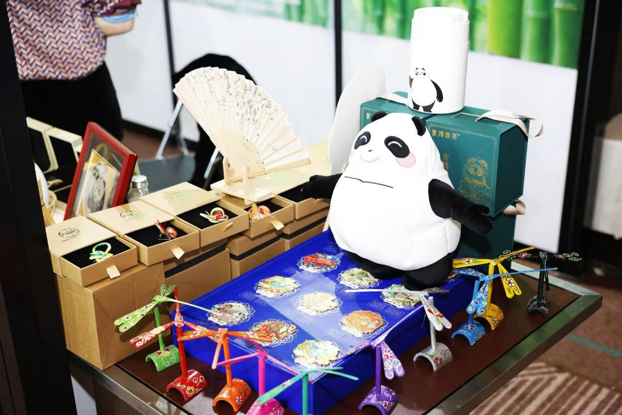 b516df34-ba4c-45a6-a64a-7d65b19f381d